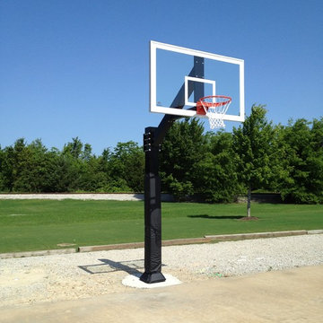 JD S's Hercules Diamond Basketball System on a 50x65 in Jonesboro, AR