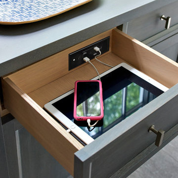 Docking Drawer Blade - Kitchen In-Drawer Charging Outlet