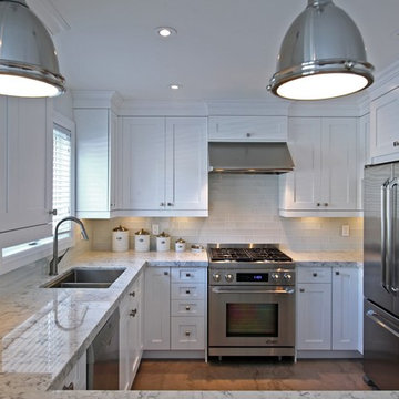 Custom Kitchen's