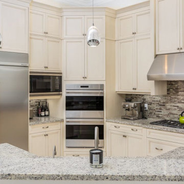 Delray Beach Full Job: Material Selection, Interior Design, Installation.