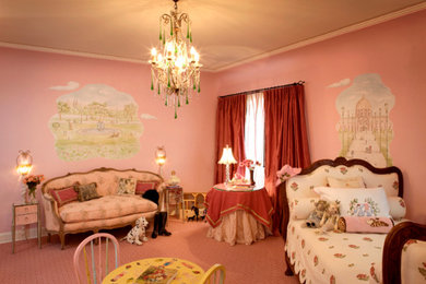 Inspiration for a timeless bedroom remodel in Los Angeles