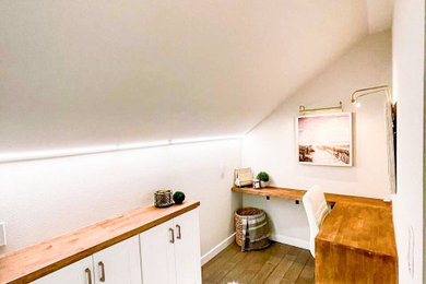 Home office - home office idea in Seattle