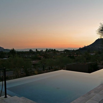 Paradise Valley Hillside Vanishing Edge Pool and Spa - Outdoor Living Area