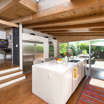 Laurel Canyon :: Wonderland Mid-Century Modern