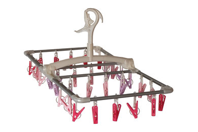 Clothes drying hangers and clothes airers
