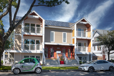 Exterior home photo in Vancouver
