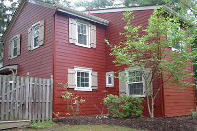 Example of a classic exterior home design in Philadelphia