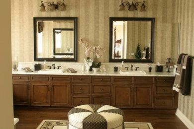 Bathroom - contemporary bathroom idea in Los Angeles