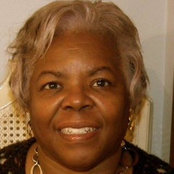 Foto de DeElla Hall
