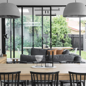 Modern extension for a family of 5
