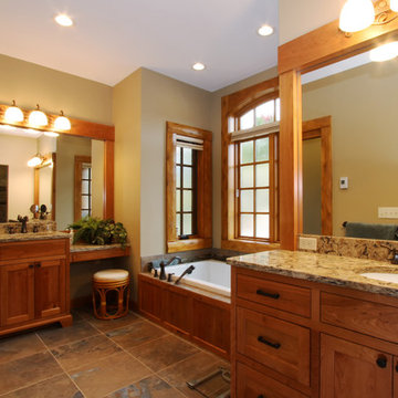Lakeside Hideaway Master Bathroom