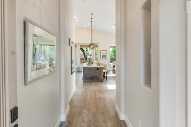 Example of a transitional home design design in Phoenix