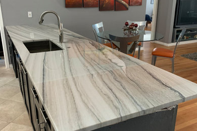 Example of an eclectic home design design in Orlando