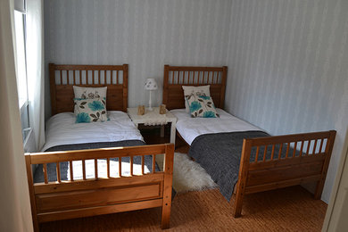 Bedroom - traditional bedroom idea in Amsterdam