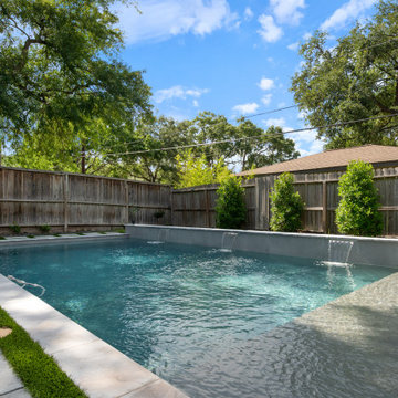 Dee's Pool