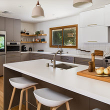 Hampton’s kitchen & dining room