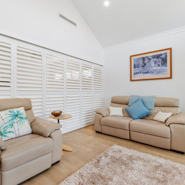Retreat Living to Main Bedroom Louvres closed