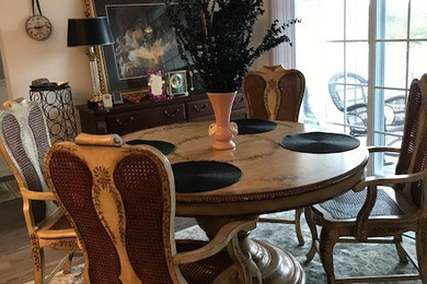 Dining room - eclectic dining room idea in New York