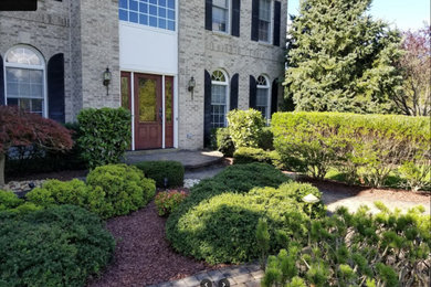Inspiration for a landscaping in New York.