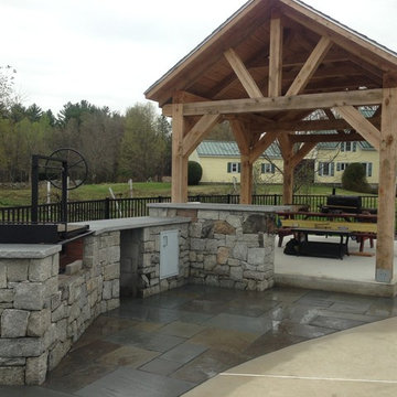 Outdoor Kitchen with Bluestone Patio