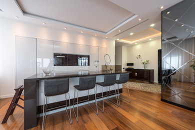 Minimalist home design photo in San Francisco