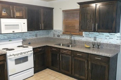 Photo of a traditional kitchen in Dallas.