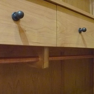 Alder Master Bedroom Walk-in Closet
