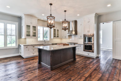 Example of a transitional kitchen design in St Louis