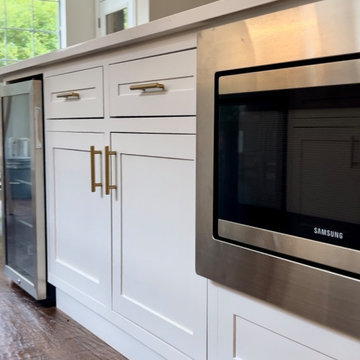 Modern Kitchen Remodel Done in New Pure White Cabinets