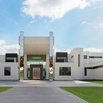 A Dazzling Dallas Dwelling