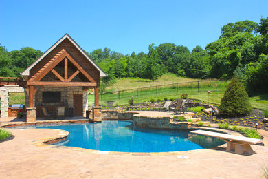 Example of a mountain style patio design in St Louis