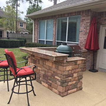 Houston Built-in Big Green Egg Nest Island With Bar Seating