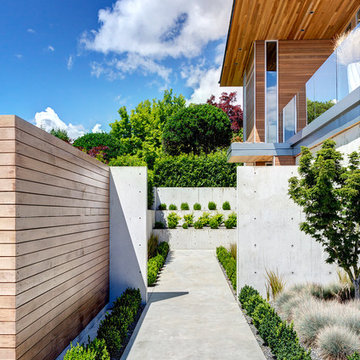Garden Wall Residence