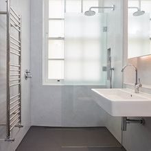 Mid bathroom