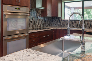 Example of a classic kitchen design in Phoenix