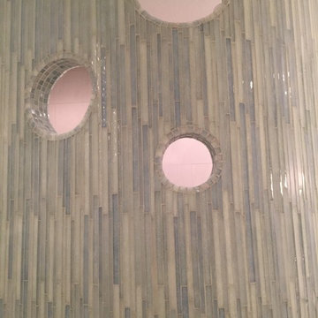 Wavy Master Bathroom