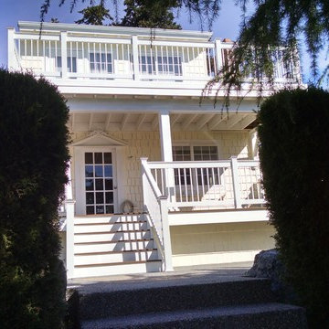 Couple Decks and Outdoor living areas