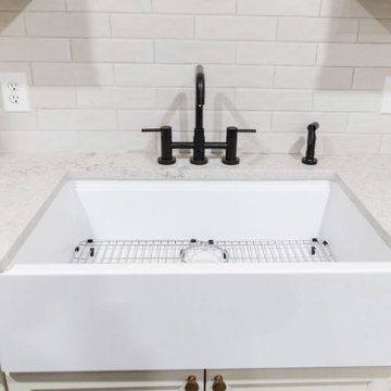 Farmhouse Sink with Matte Black Fixtures