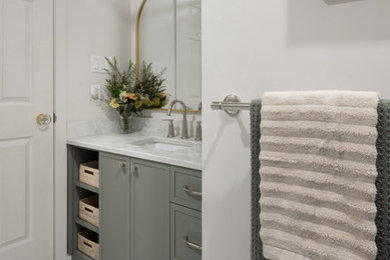 Bathroom - bathroom idea in Vancouver