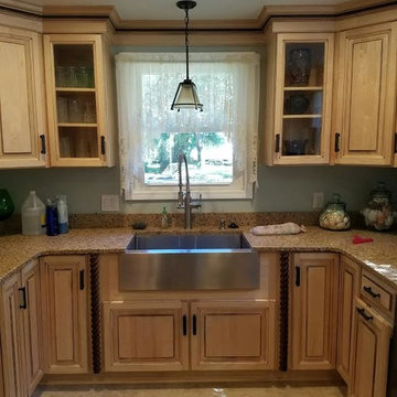 Fort Walton Traditional Kitchen Cabinets