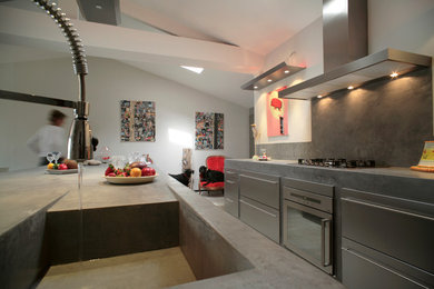 Minimalist kitchen photo in San Francisco