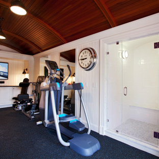 ボストンのビーチスタイルのおしゃれなホームジムの写真