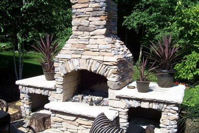 Inspiration for an arts and crafts patio in Indianapolis.
