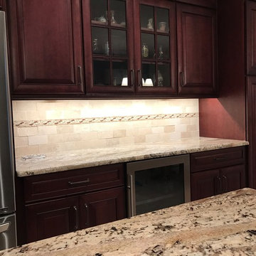 Dark Wood Traditional Kitchen | Freehold, NJ