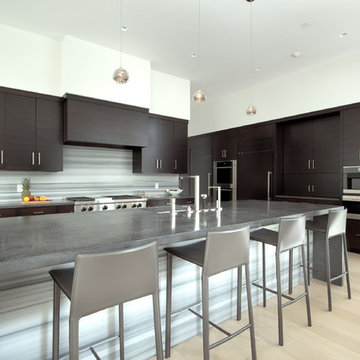 Sprawling Modern Ranch