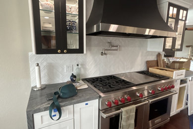 Inspiration for a contemporary kitchen remodel in San Diego