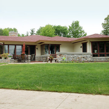 Neal-Luangpraseut Residence