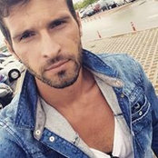 Arber Minxhozi's photo
