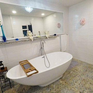 BARRIER-FREE MASTER BATHROOM