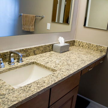 Godwin Master Bathroom (R9635)